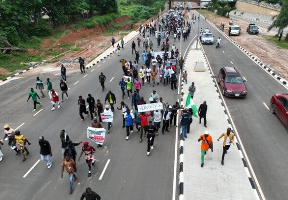 02Nigeria-Protest-01-qjzl-articleLarge